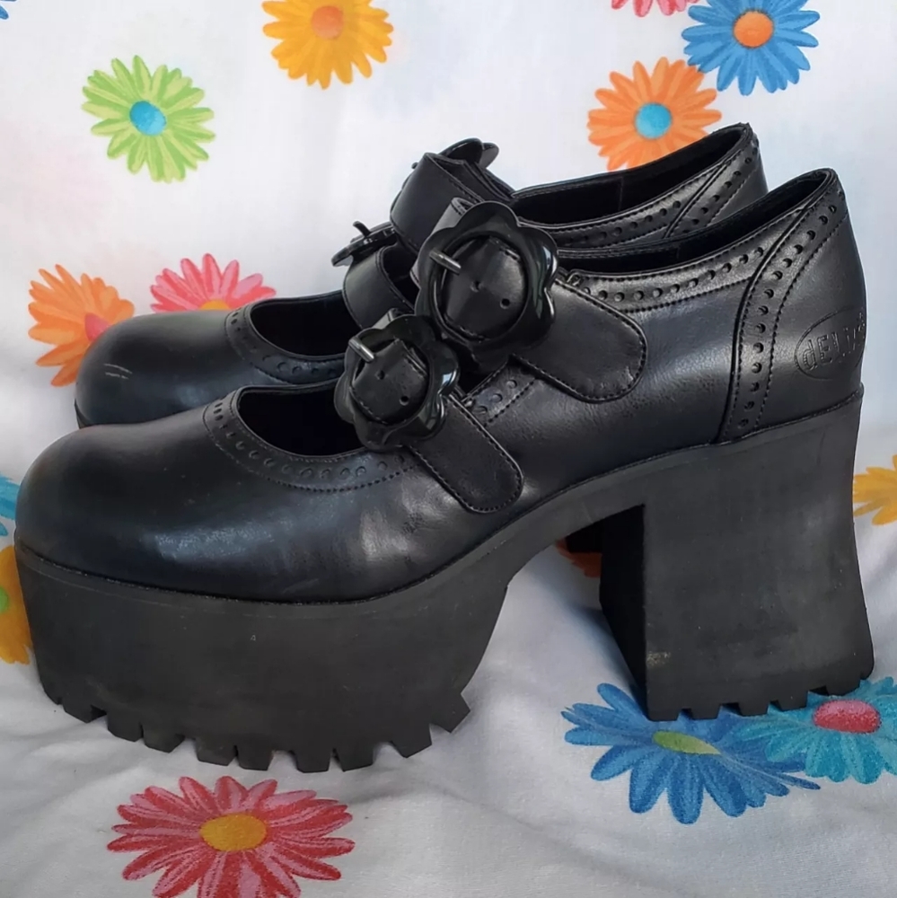 2018 Delia's by Dollskill Platform Mary Janes - size 7.5